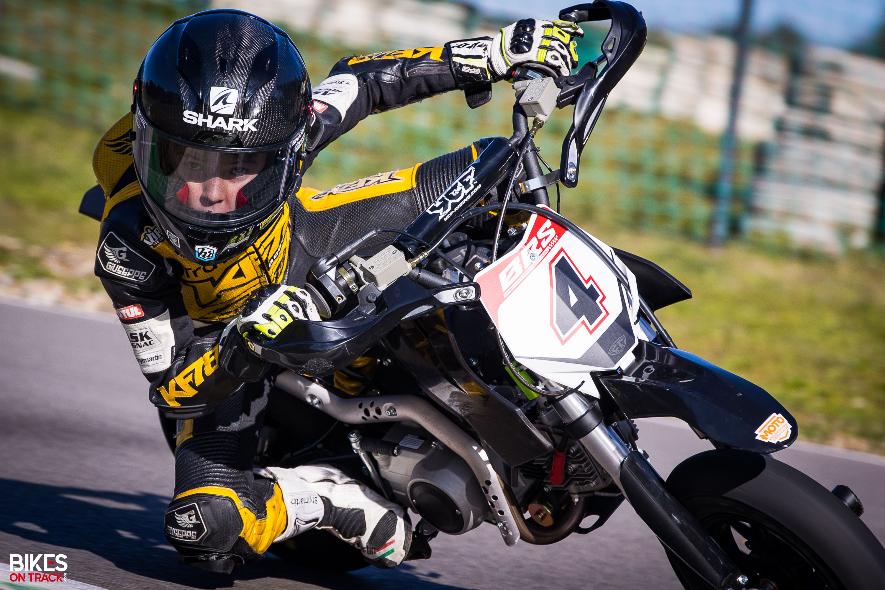 Jeunes motards de la FMF Morbihan lors d'une sortie dans le département